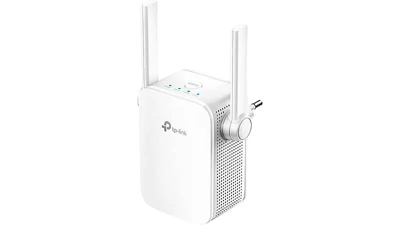 imagem de um repetidor de sinal wi-fi da TP-link na cor branca com duas antenas