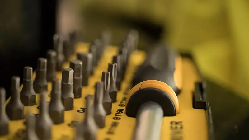 Maleta com ferramentas de reparos