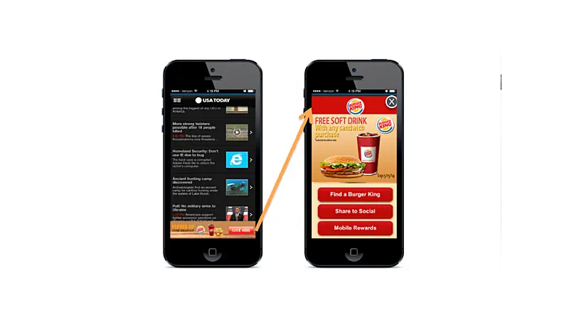 Dispositivo móvel exibindo um anúncio menor e depois um anúncio de tela cheia