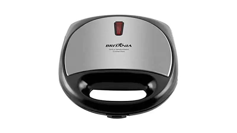 Sanduicheira Britânia imagem de uma sanduicheira Britânia Crome com acabamento em aço inox e detalhes na cor preta