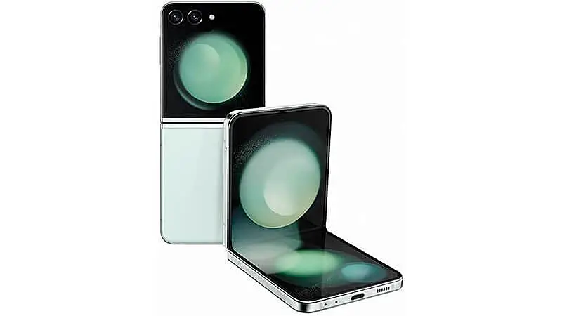 imagem que mostra dois Samsung Galaxy Z Flip5, um totalmente aberto e outro levemente dobrado ao meio