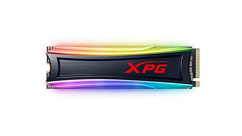 imagem de um SSD NVMe de 500GB da XPG com dissipador e iluminação RGB