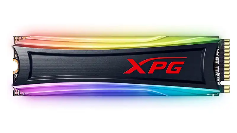 imagem de um SSD NVMe de 512GB XPG Spectrix com dissipador na cor preta e iluminação RGB