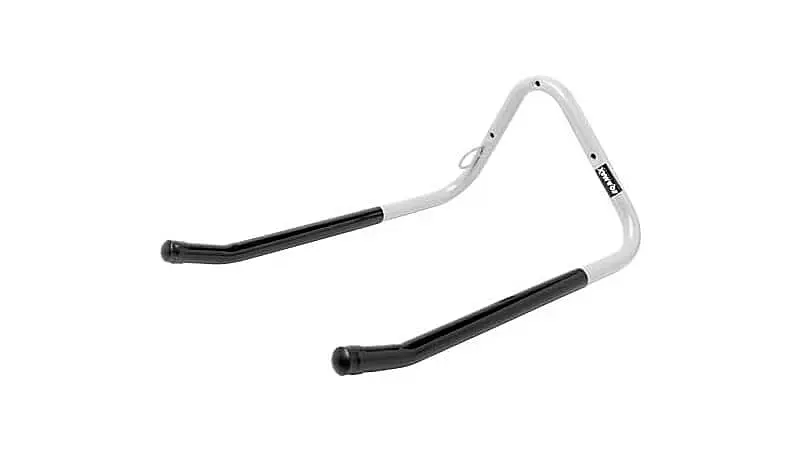 imagem de um suporte para bicicleta de parede na cor branca e preta feito de tubos de aço