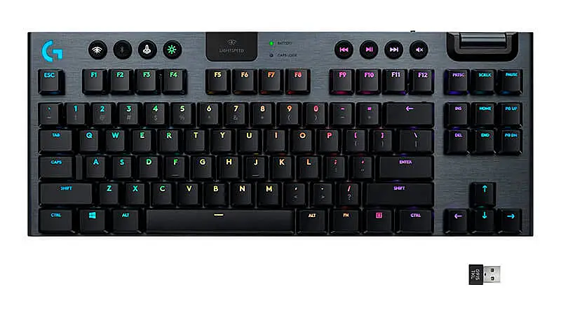 imagem de um teclado mecânico sem fio Logitech G915 na cor cinza e preta com iluminação RGB