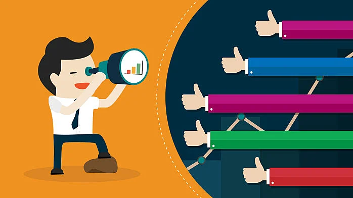 Empresario viendo el aumento de las ventas