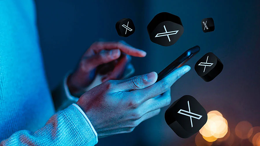 Hombre con su móvil