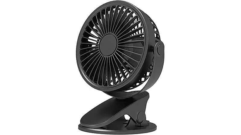 imagem de um ventilador portátil na cor preta com base de clipe e três pás