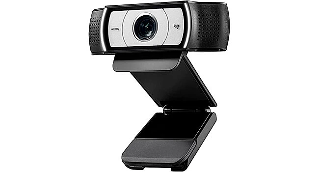 foto de uma webcam Logitech C930s na cor preta com detalhes prateados