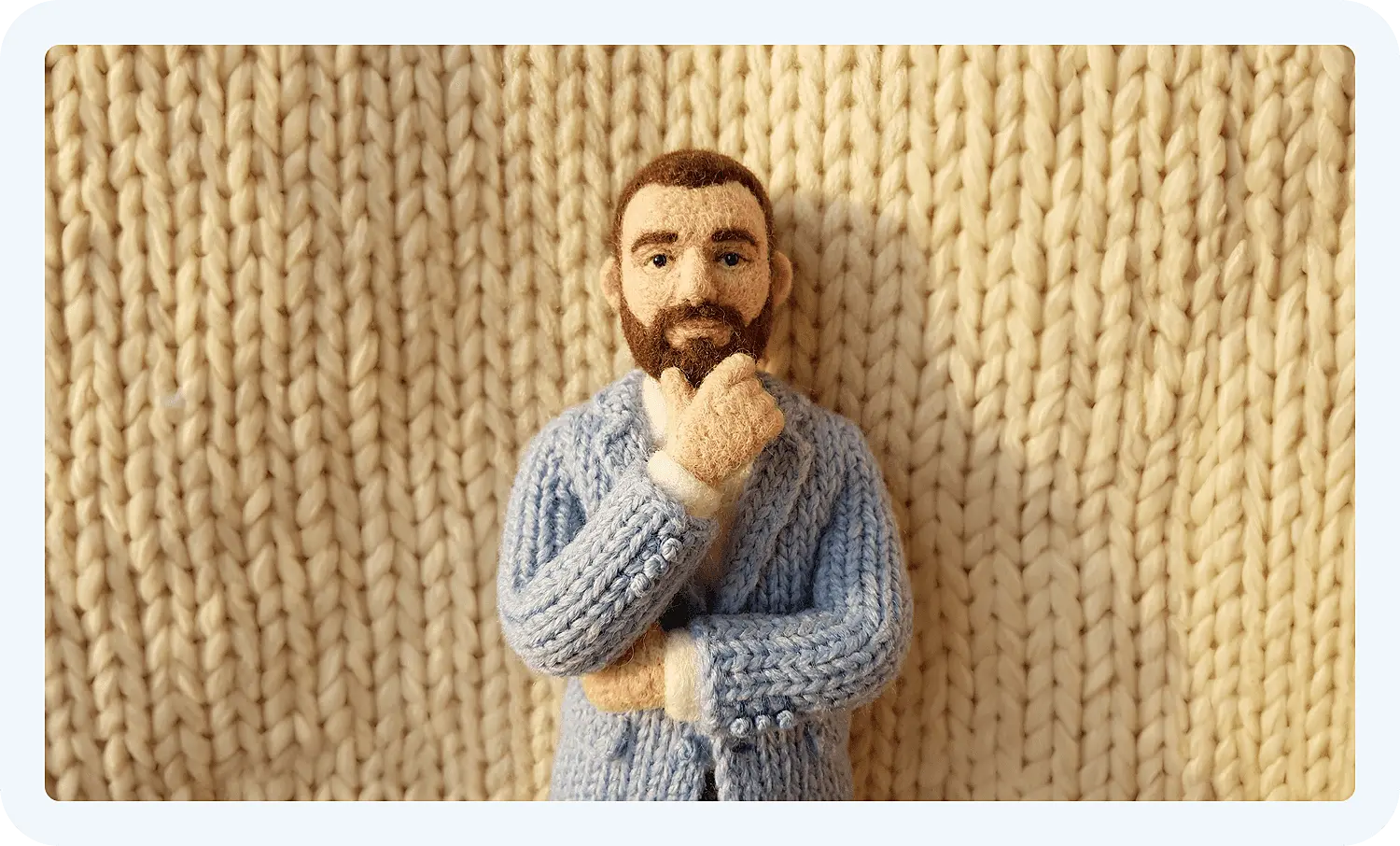 Вязаное фото директора по маркетингу