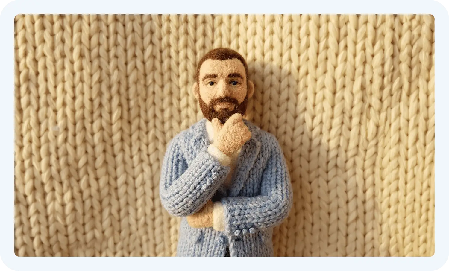 Вязаное фото директора по маркетингу